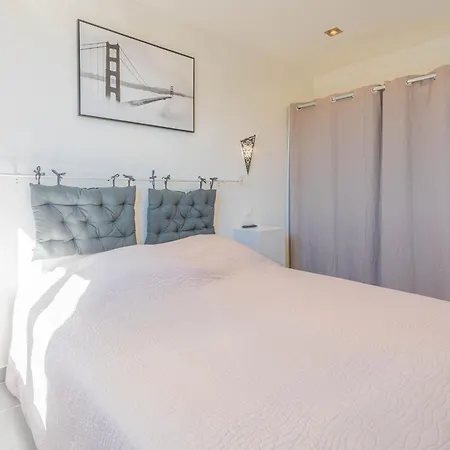 57m² Neuf Proche Du Centre Parking *