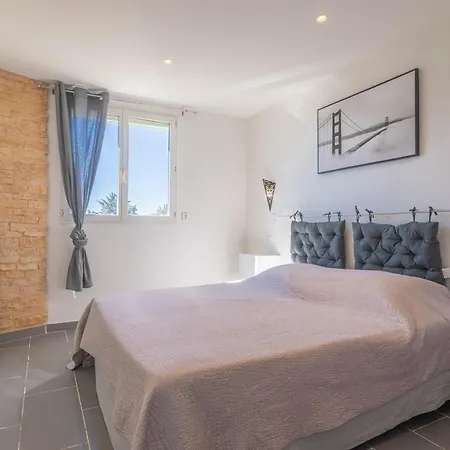 57m² Neuf Proche Du Centre Parking * Saint-Raphael (Var)